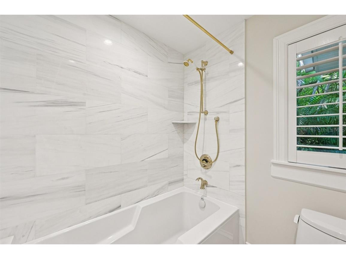 1121 Morningside Place Sarasota FL 34236 A4674983 image35