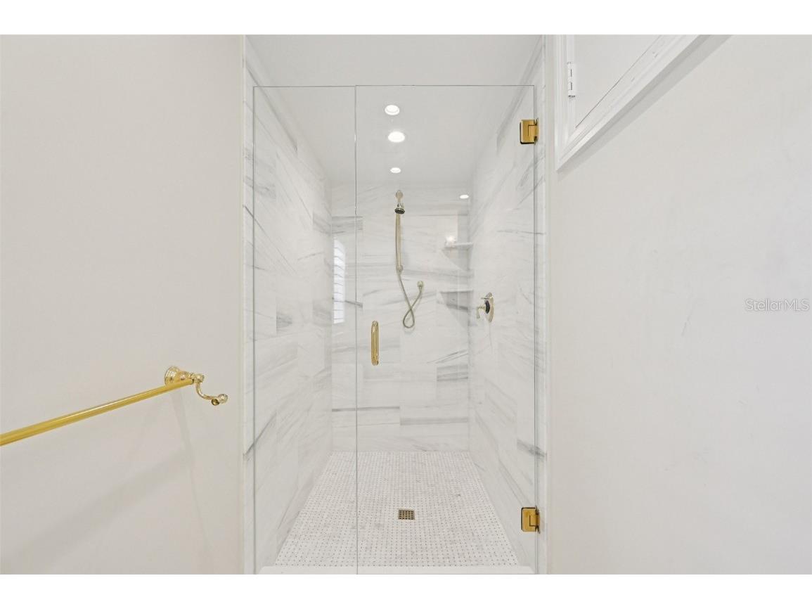 1121 Morningside Place Sarasota FL 34236 A4674983 image40