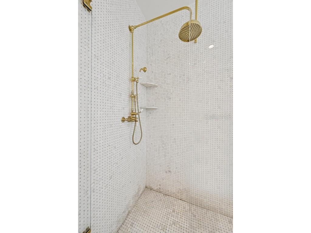 1121 Morningside Place Sarasota FL 34236 A4674983 image56