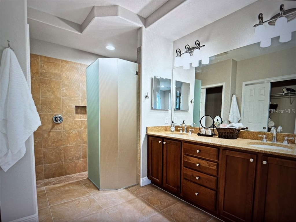 1121 Riverscape Street Bradenton FL 34208 A4664847 image72