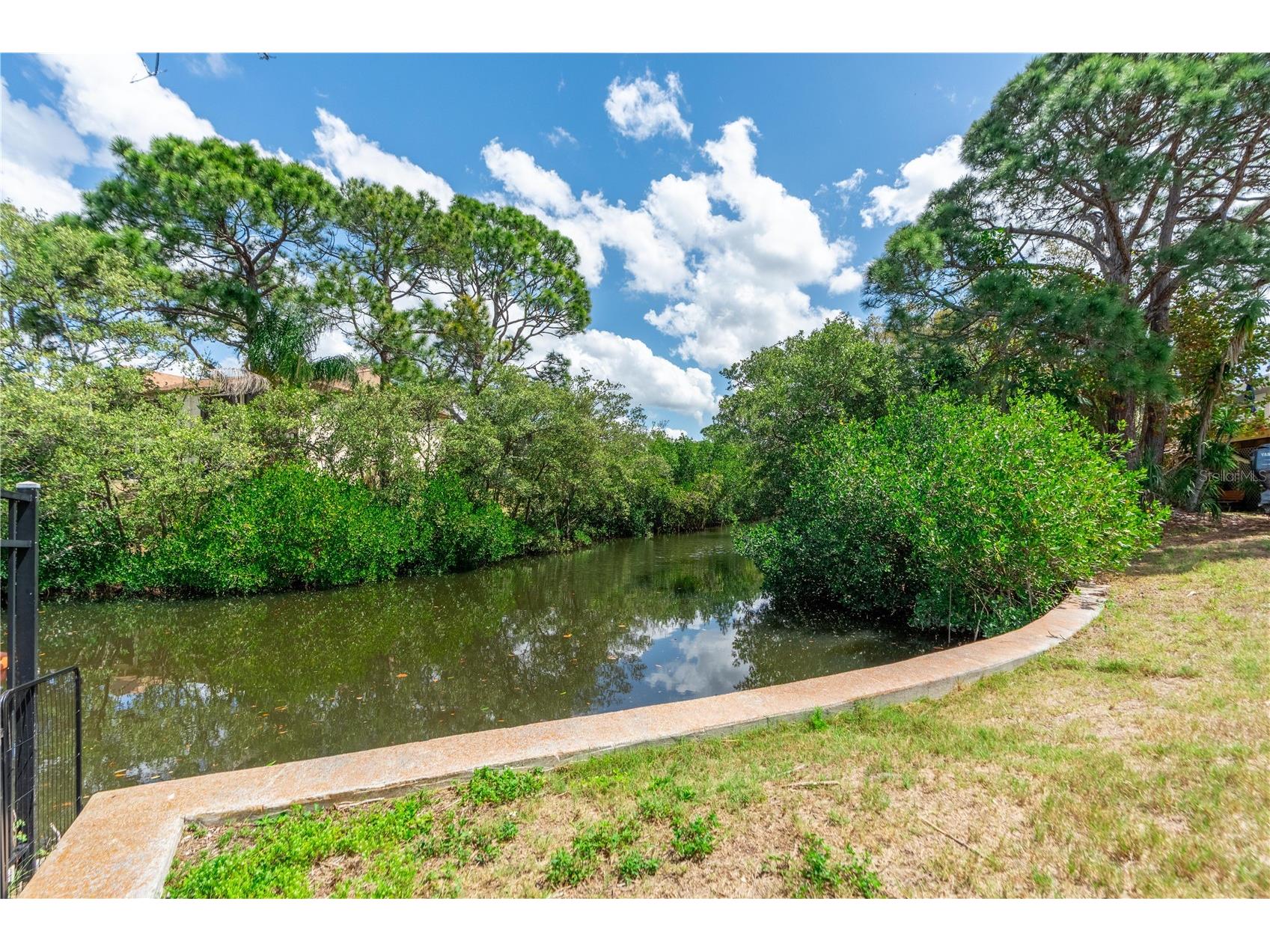 1121 S Florida Avenue Tarpon Springs FL 34689 TB8493125 image11
