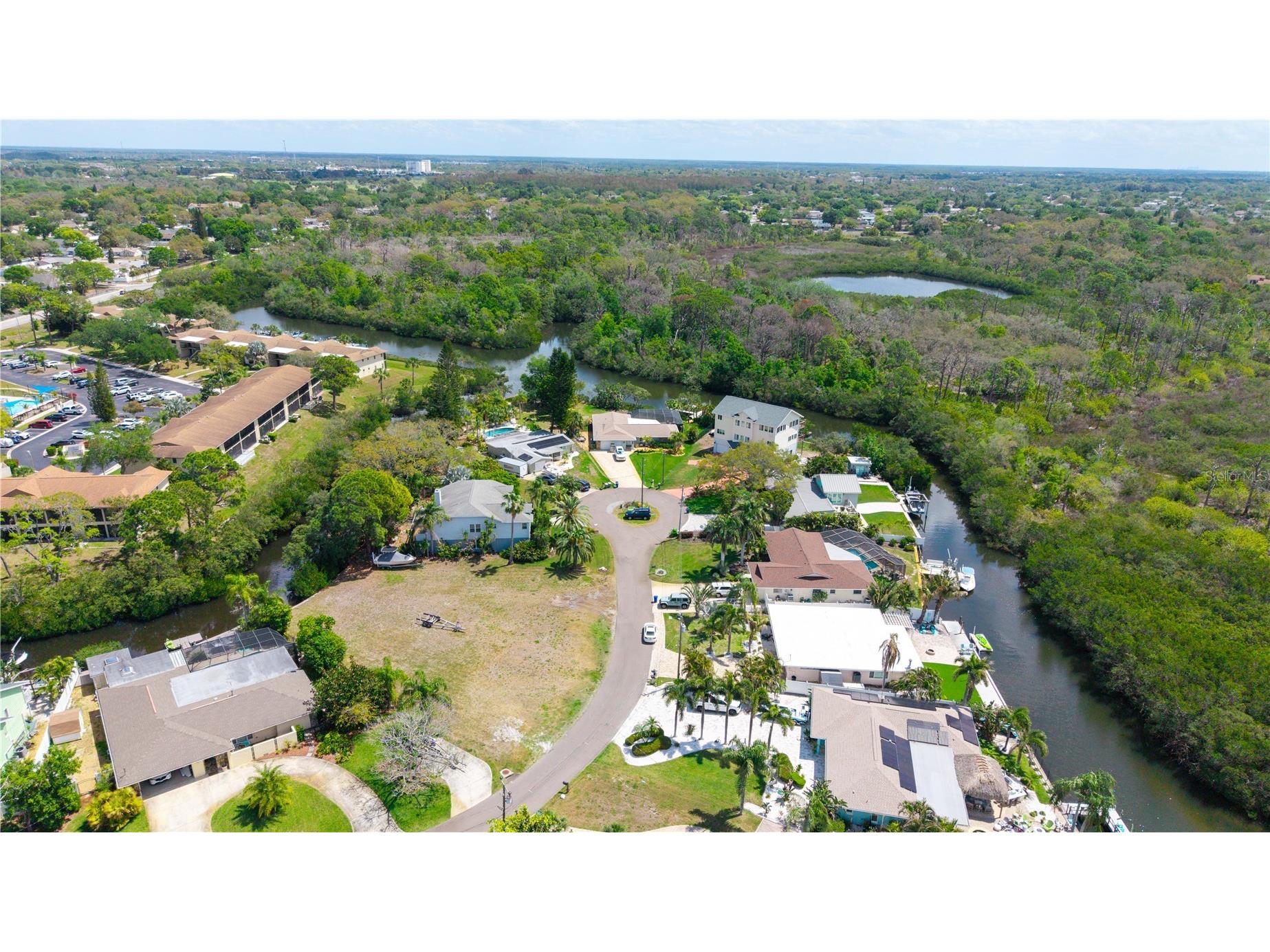 1121 S Florida Avenue Tarpon Springs FL 34689 TB8493125 image6
