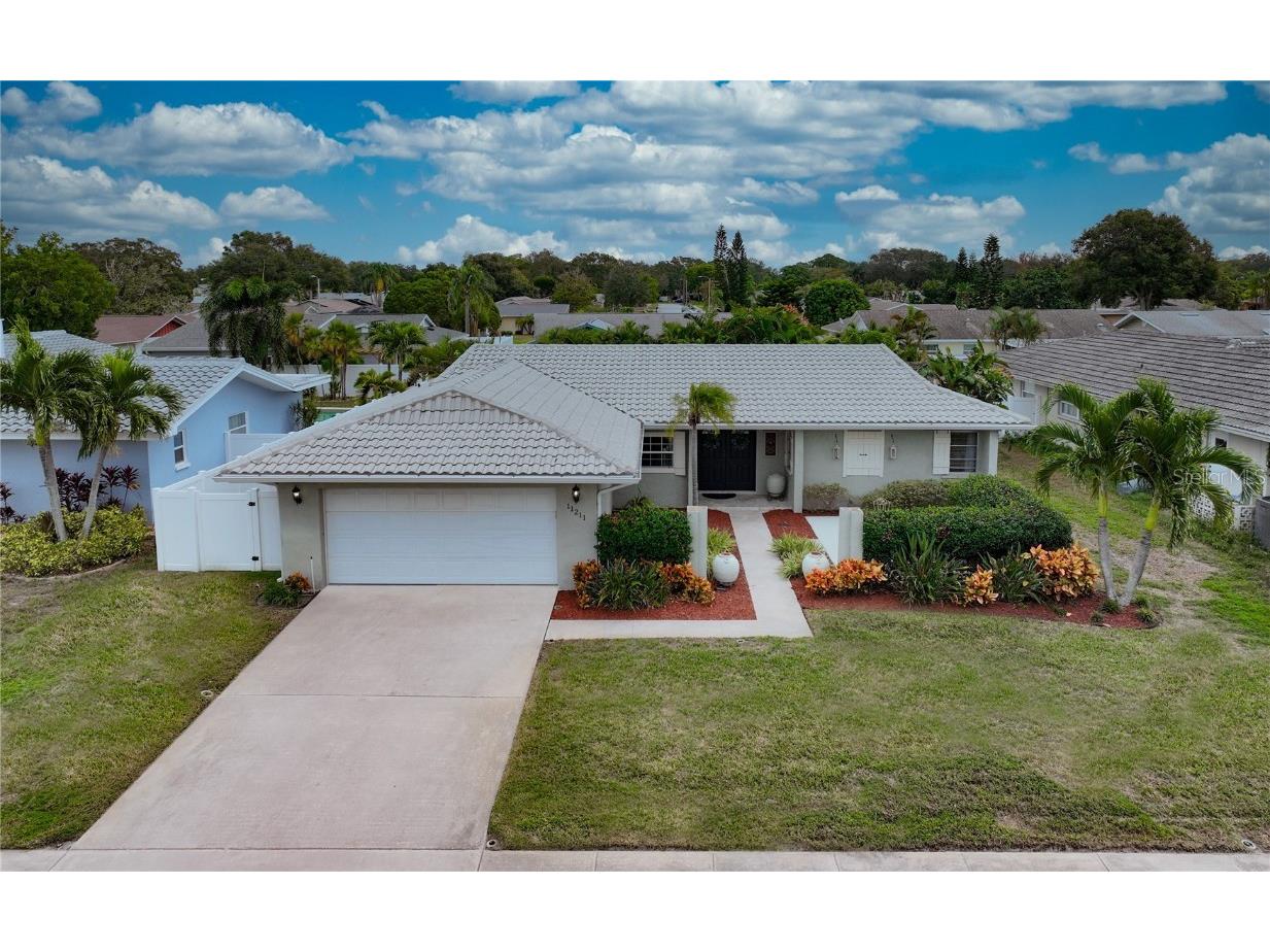 11211 Regal Lane Largo FL 33774 U8221080 image1