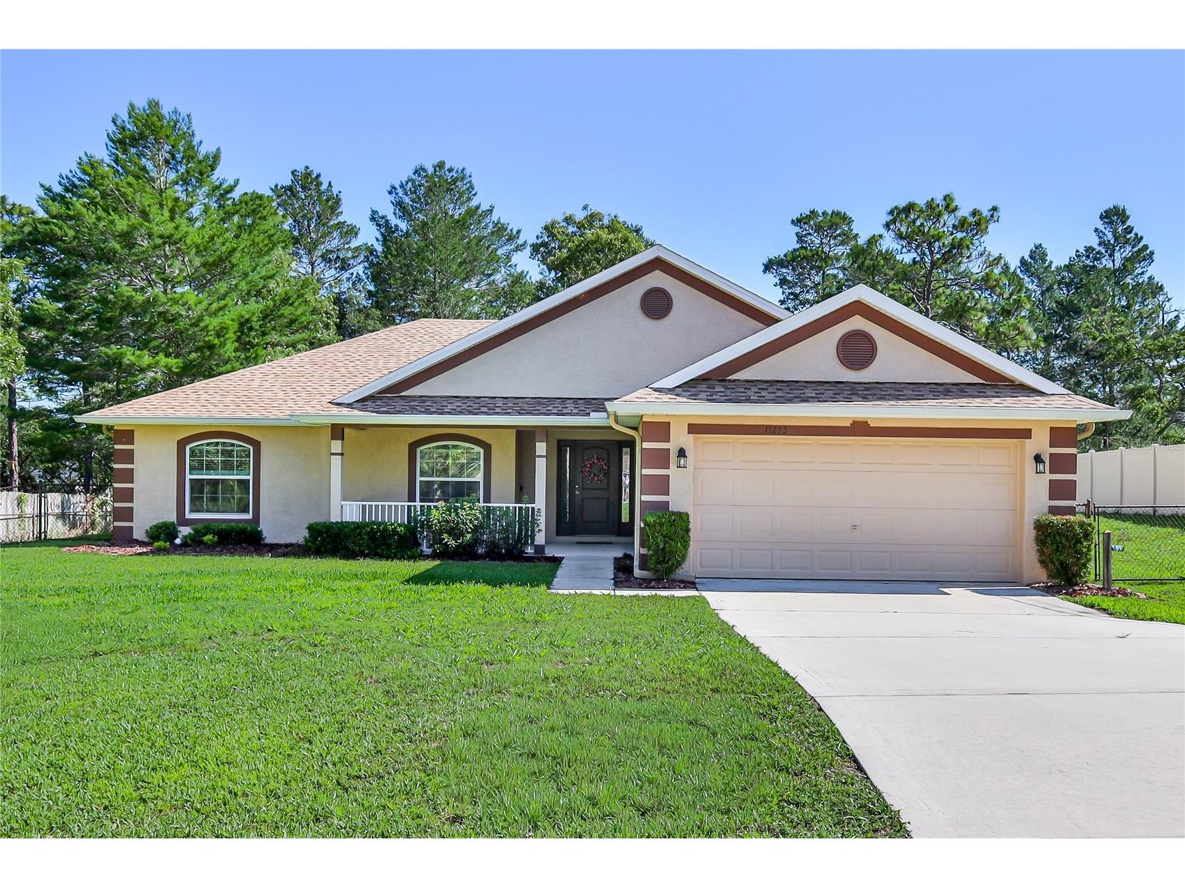 11213 Flock Avenue Weeki Wachee FL 34613 W7885883 image1