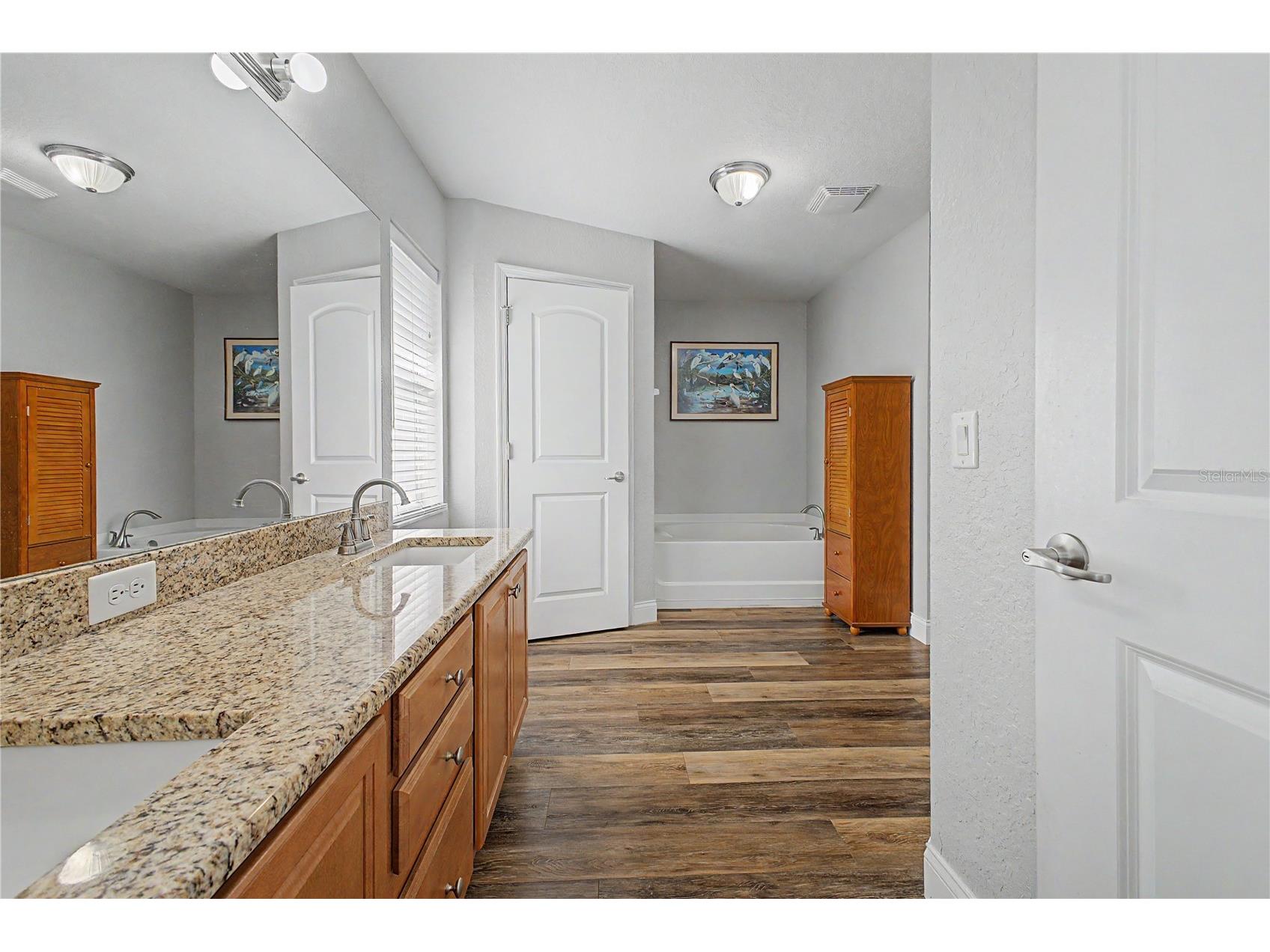 11213 Flock Avenue Weeki Wachee FL 34613 W7885883 image24