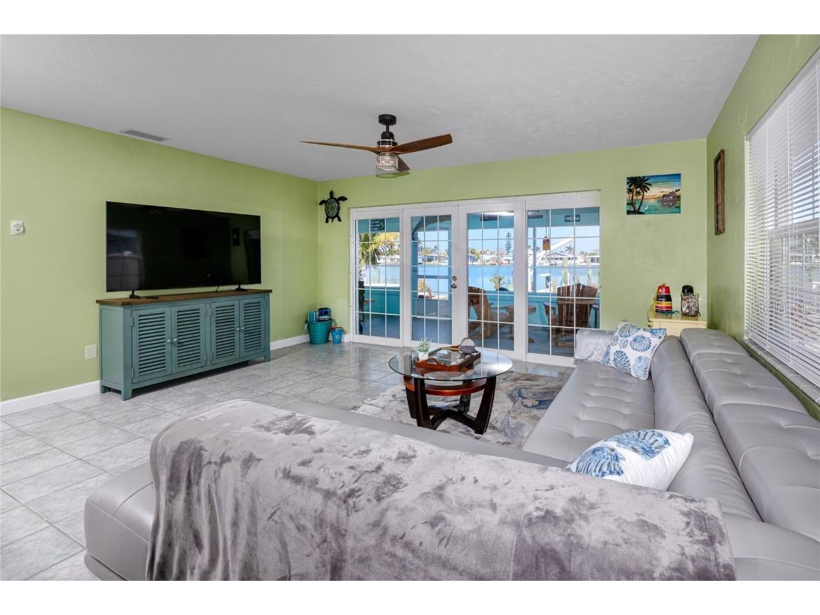 11215 3rd Street E #1 Treasure Island FL 33706 TB8382571 image10