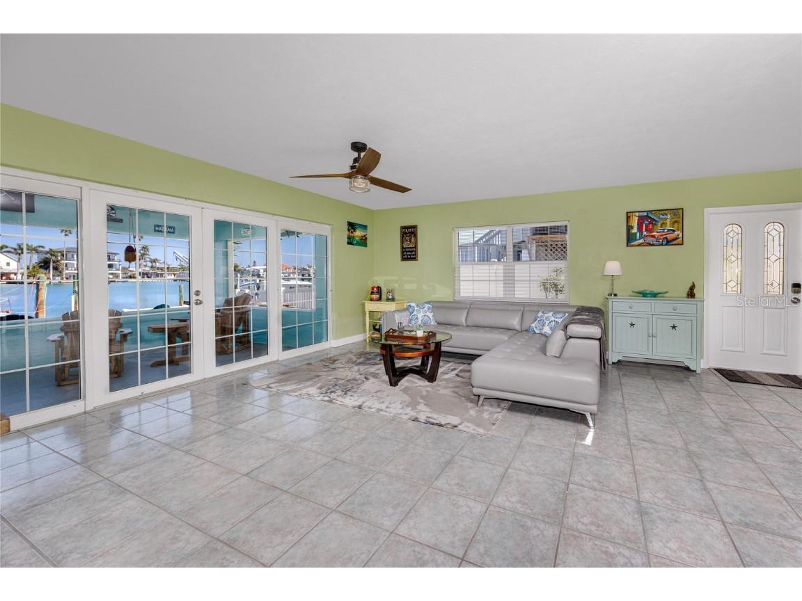 11215 3rd Street E #1 Treasure Island FL 33706 TB8382571 image12