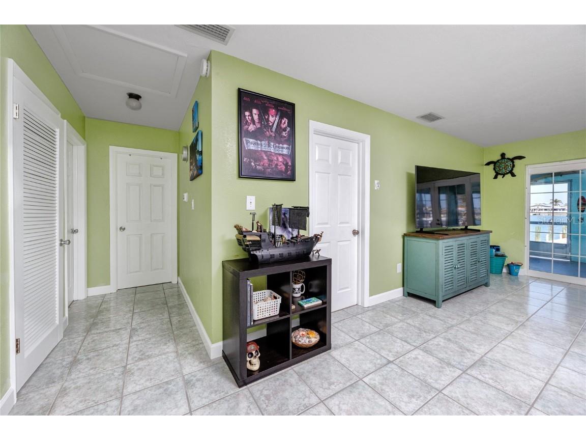 11215 3rd Street E #1 Treasure Island FL 33706 TB8382571 image15