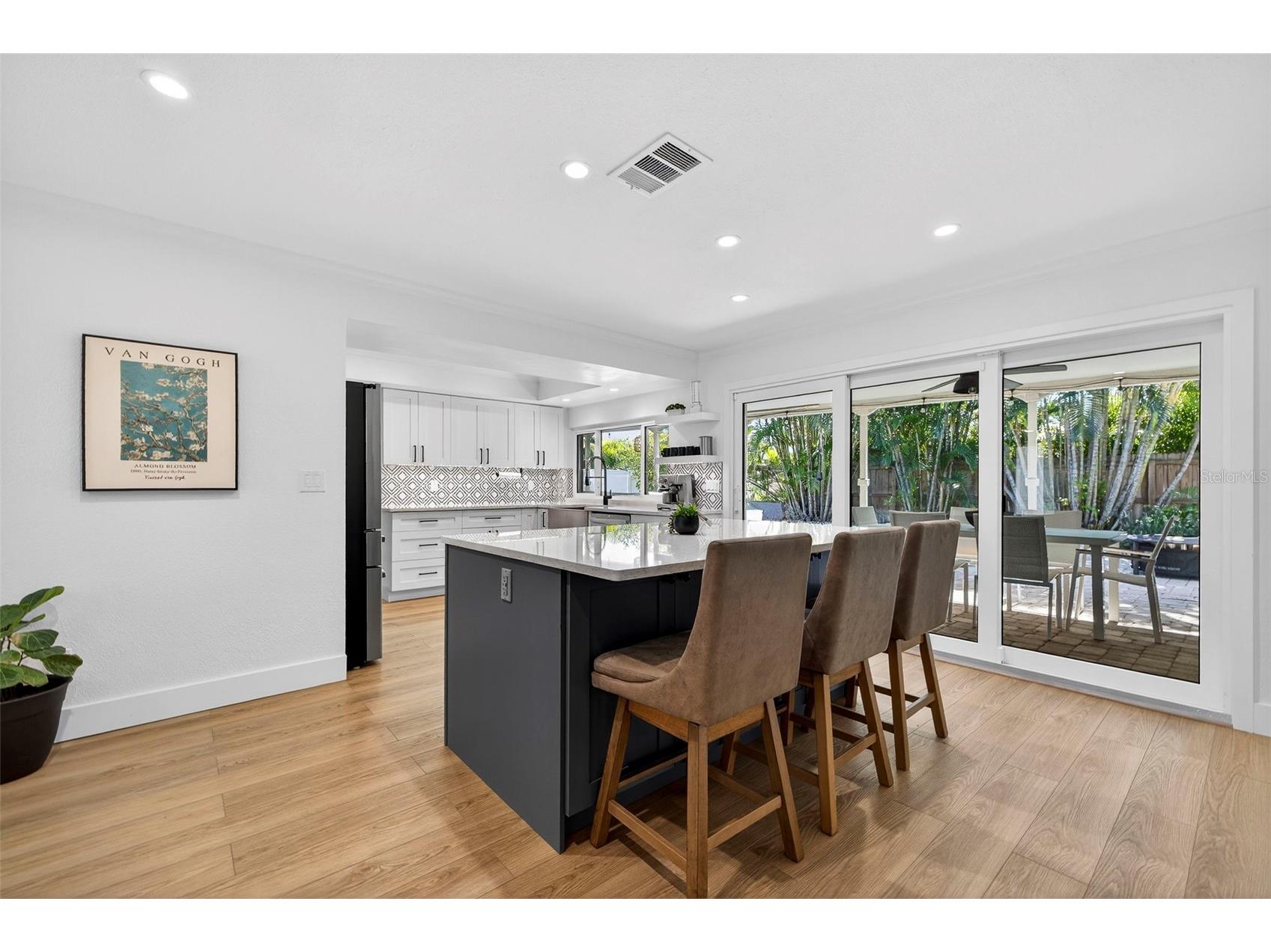 1122 45th Avenue NE Saint Petersburg FL 33703 TB8527187 image10