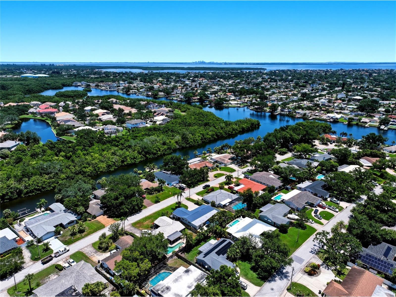 1122 45th Avenue NE Saint Petersburg FL 33703 TB8527187 image41