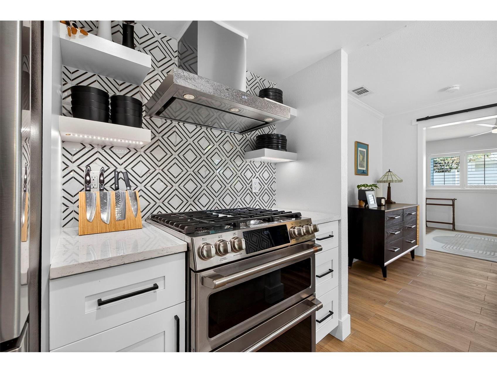 1122 45th Avenue NE Saint Petersburg FL 33703 TB8527187 image9