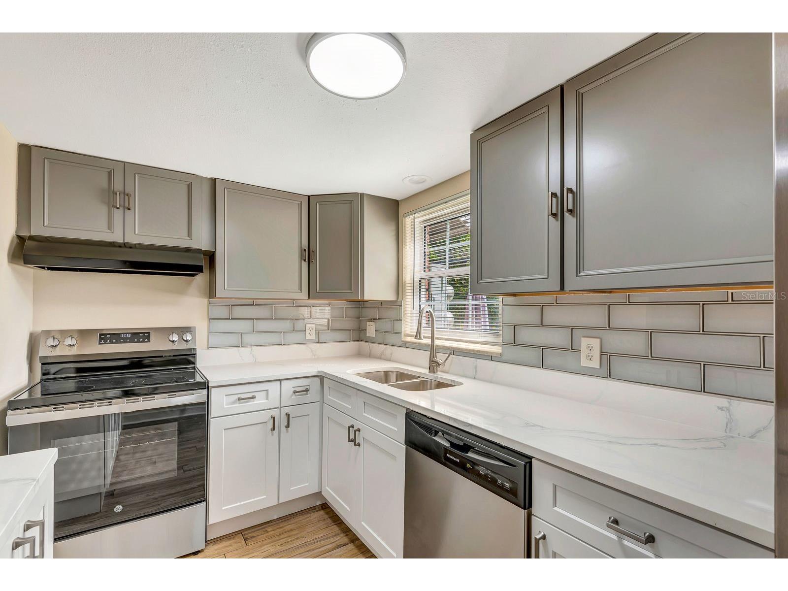 1122 84th Terrace N #A Saint Petersburg FL 33702 A4687277 image4