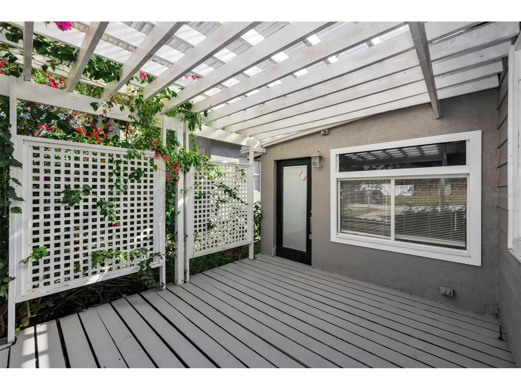 1122 E Oakwood Street Tarpon Springs FL 34689 - LAKE TARPON TB8465999 image2