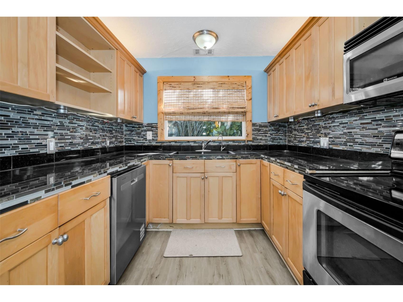 1122 E Oakwood Street Tarpon Springs FL 34689 - LAKE TARPON TB8465999 image9