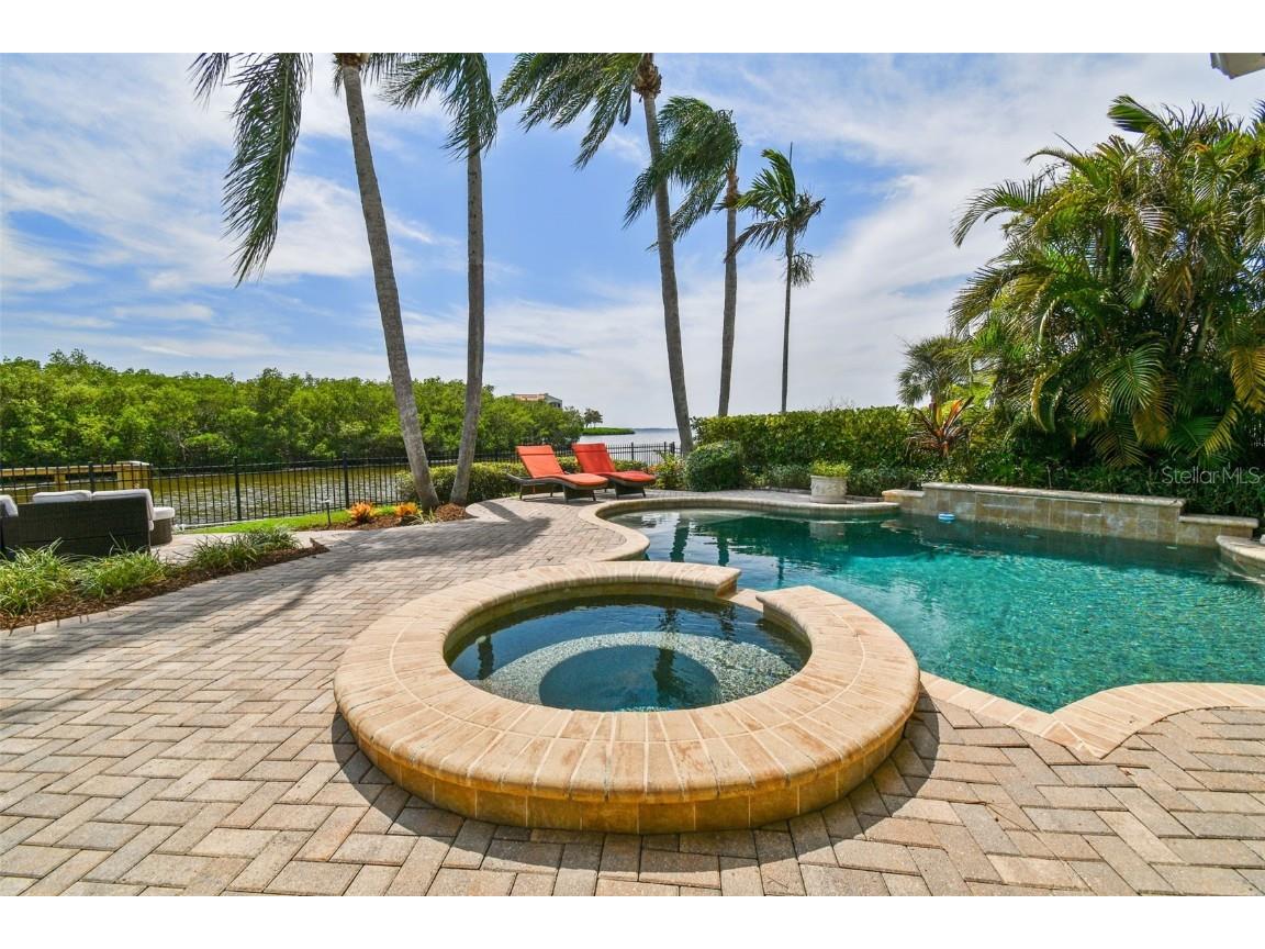 1122 S Florida Avenue Tarpon Springs FL 34689 - GULF OF MEXICO U8214384 image1