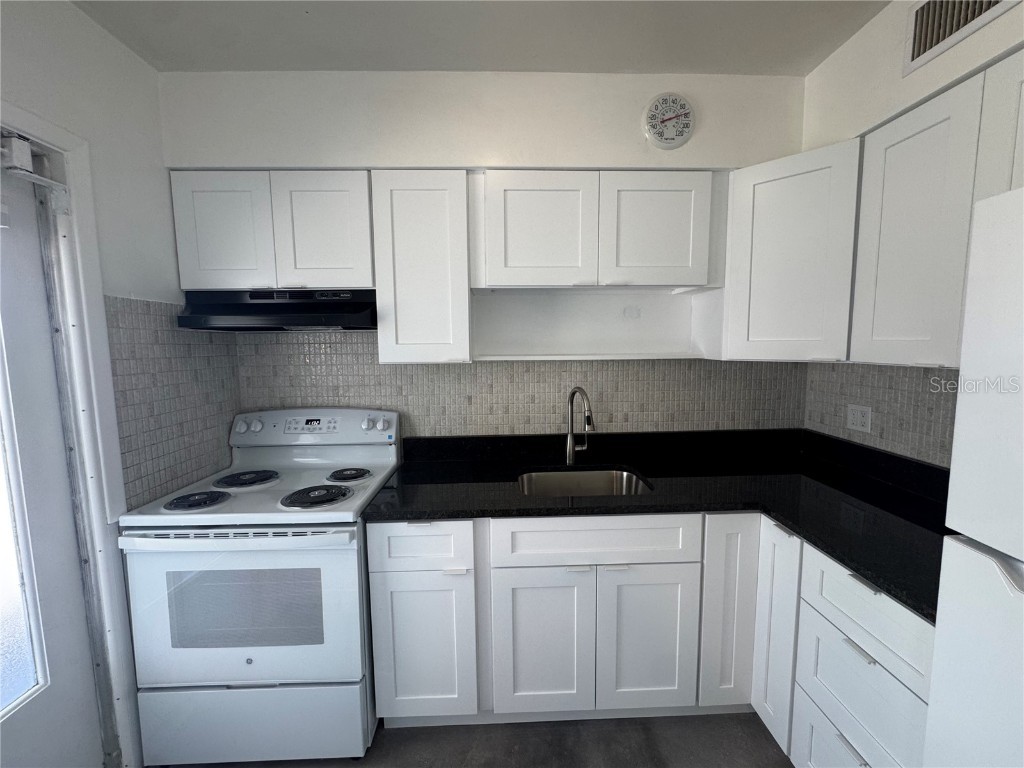 11225 1st Street E Treasure Island FL 33706 TB8380609 image35