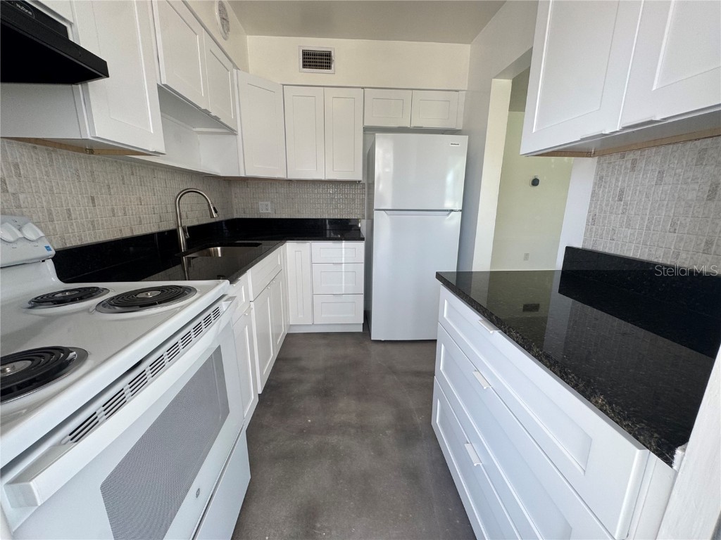 11225 1st Street E Treasure Island FL 33706 TB8380609 image36