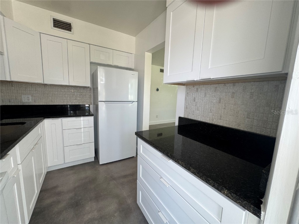 11225 1st Street E Treasure Island FL 33706 TB8380609 image37