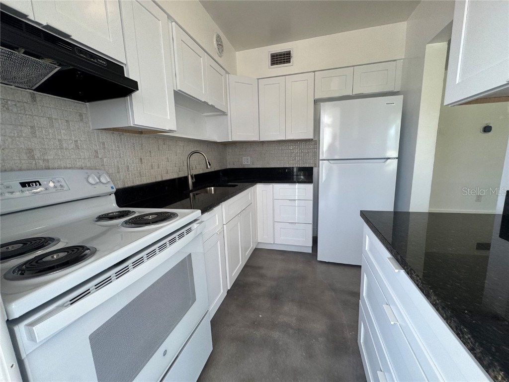 11225 1st Street E Treasure Island FL 33706 TB8380609 image38