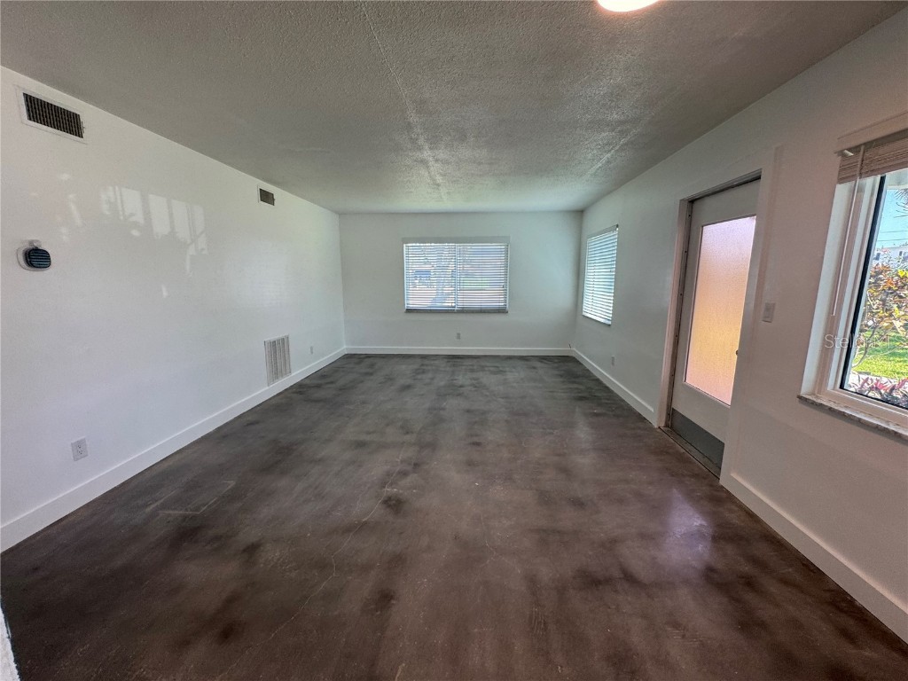 11225 1st Street E Treasure Island FL 33706 TB8380609 image39