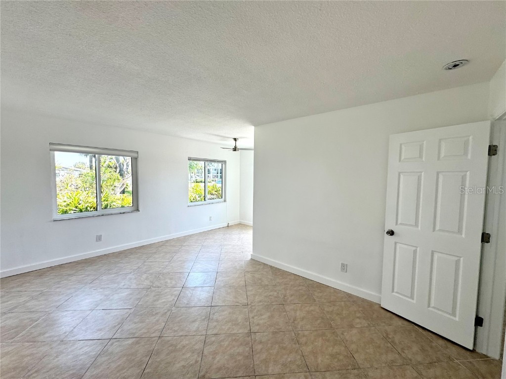 11225 1st Street E Treasure Island FL 33706 TB8380609 image9
