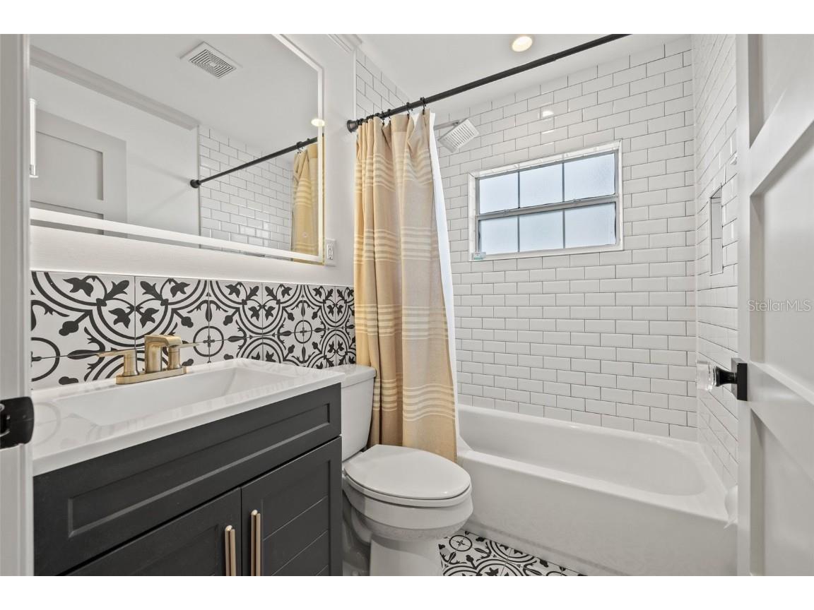 11225 2nd Street E #A Treasure Island FL 33706 TB8451370 image14