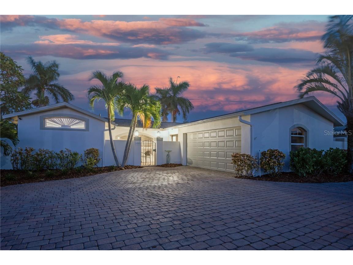 11225 4th Street E Treasure Island FL 33706 - BOCA CIEGA BAY U8219988 image1