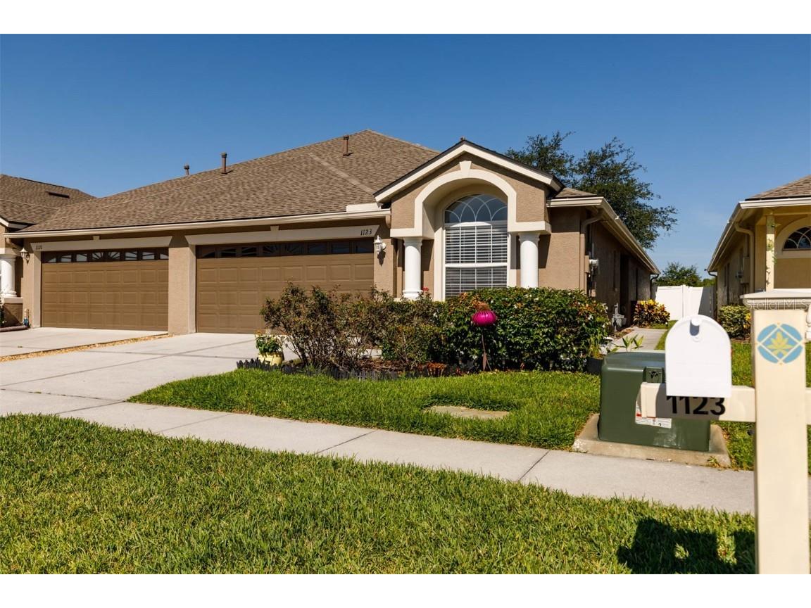 1123 Bensbrooke Drive Wesley Chapel FL 33543 U8200192 image1