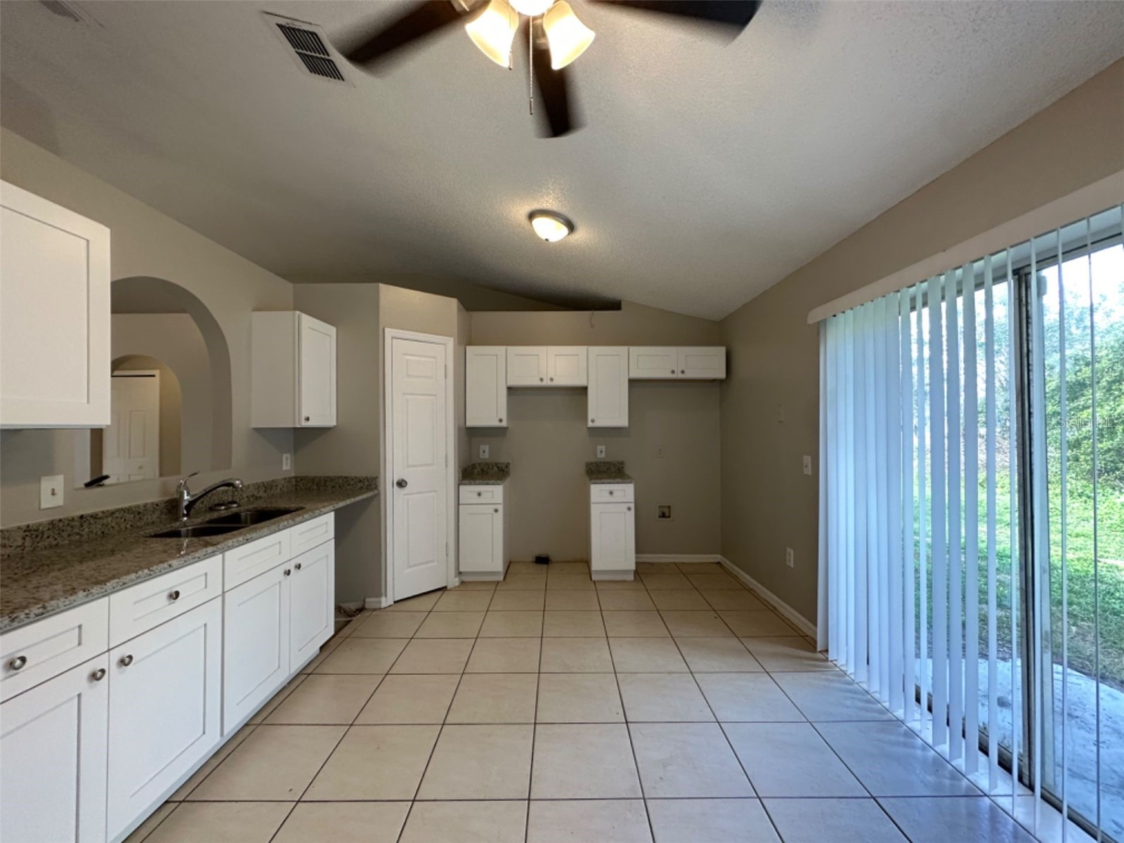 1123 Doncaster Court Kissimmee FL 34758 S5145434 image4