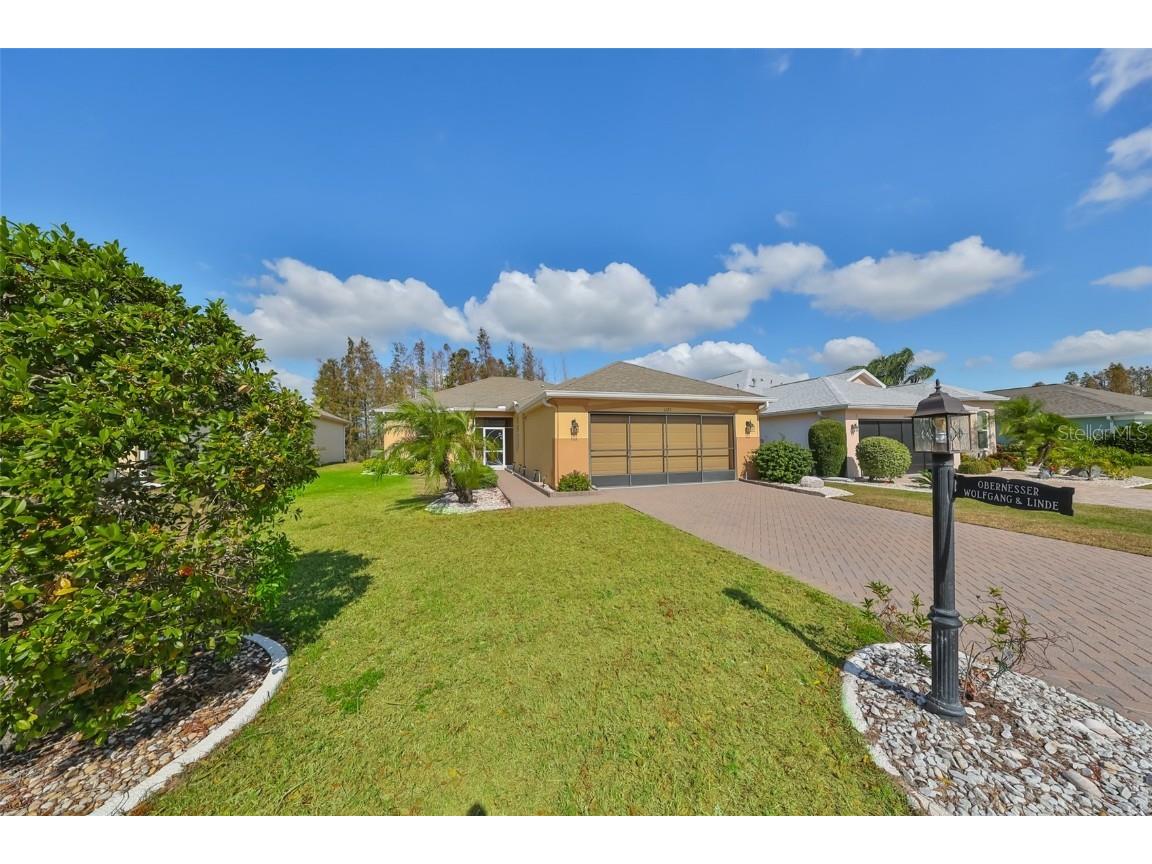 1123 Emerald Dunes Drive Sun City Center FL 33573 TB8345227 image1