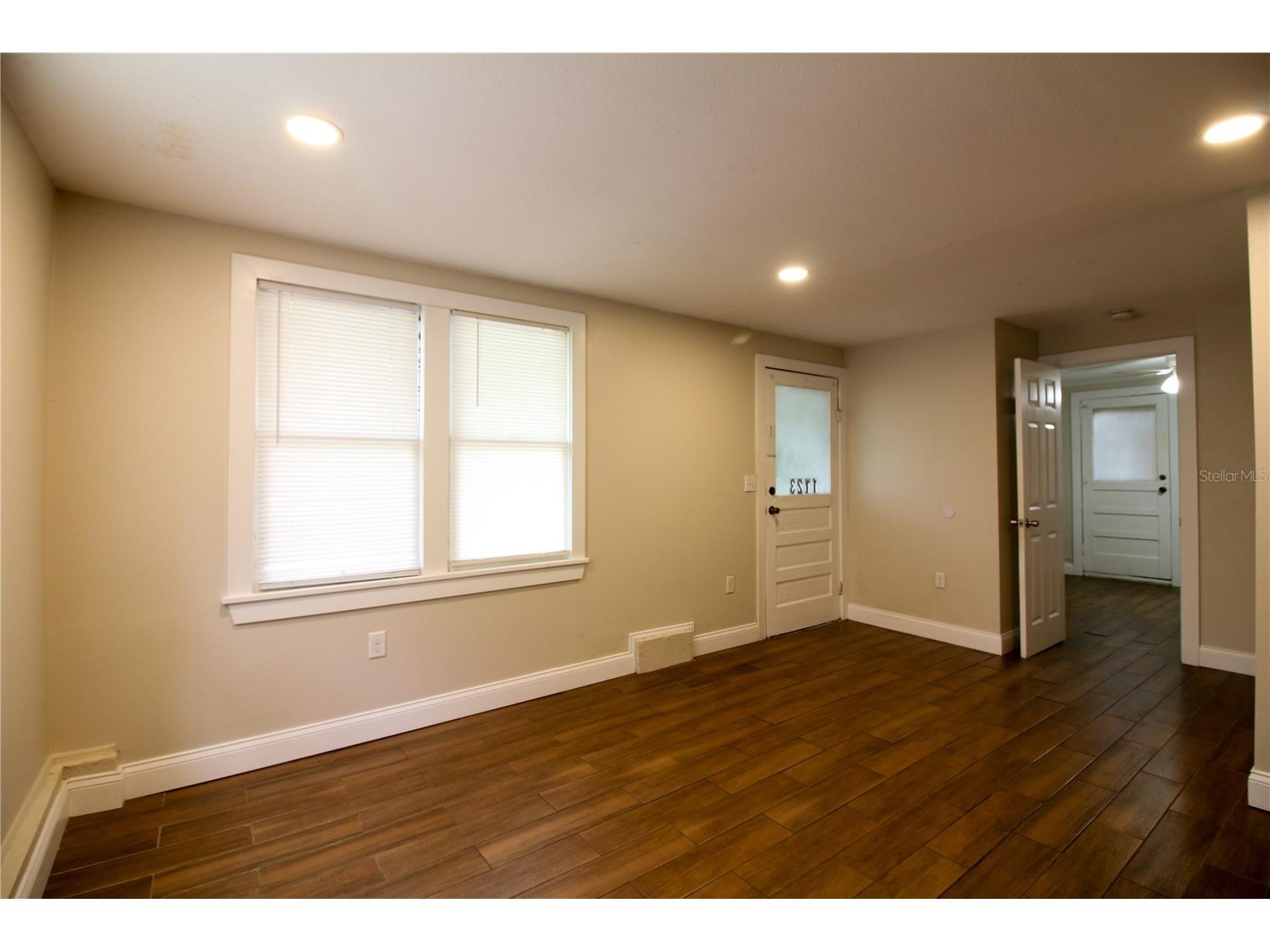 1123 S Tennessee Avenue Lakeland FL 33803 L4955889 image7