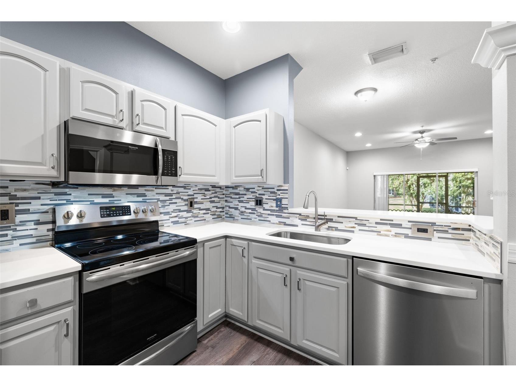 11231 Kapok Grand Circle Saint Petersburg FL 33708 TB8454332 image10