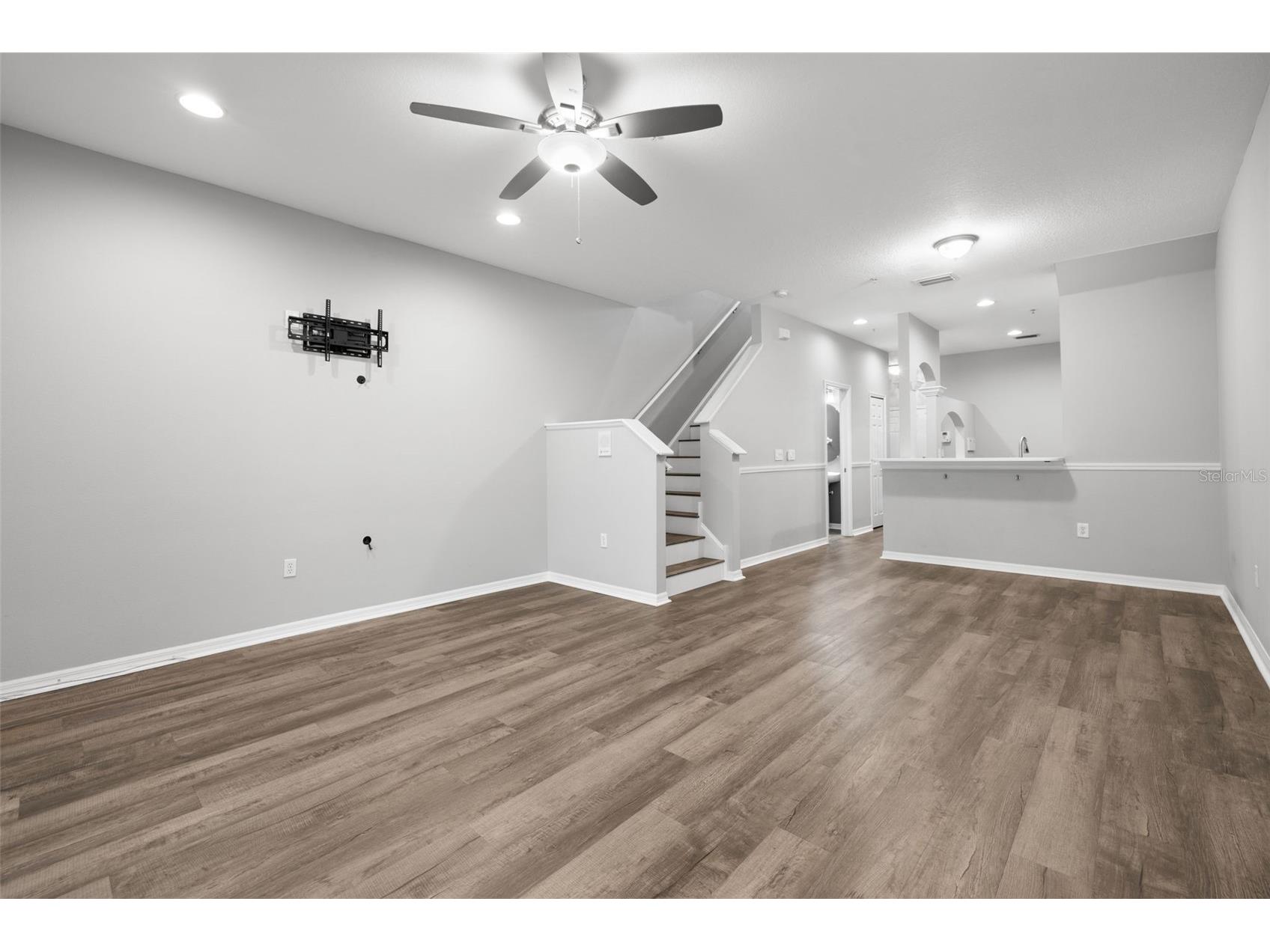 11231 Kapok Grand Circle Saint Petersburg FL 33708 TB8454332 image16