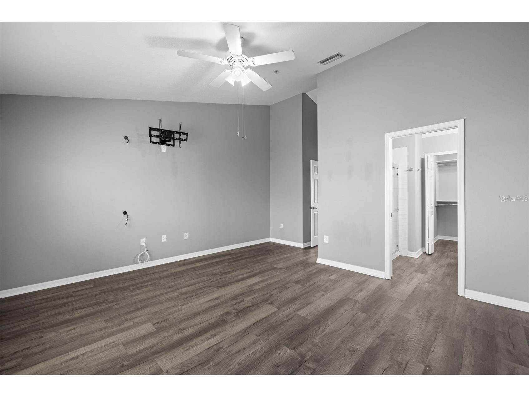 11231 Kapok Grand Circle Saint Petersburg FL 33708 TB8454332 image20