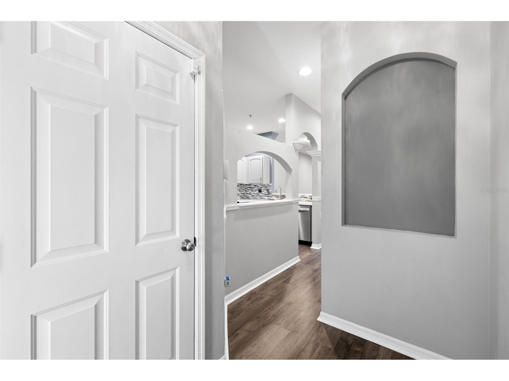 11231 Kapok Grand Circle Saint Petersburg FL 33708 TB8454332 image4