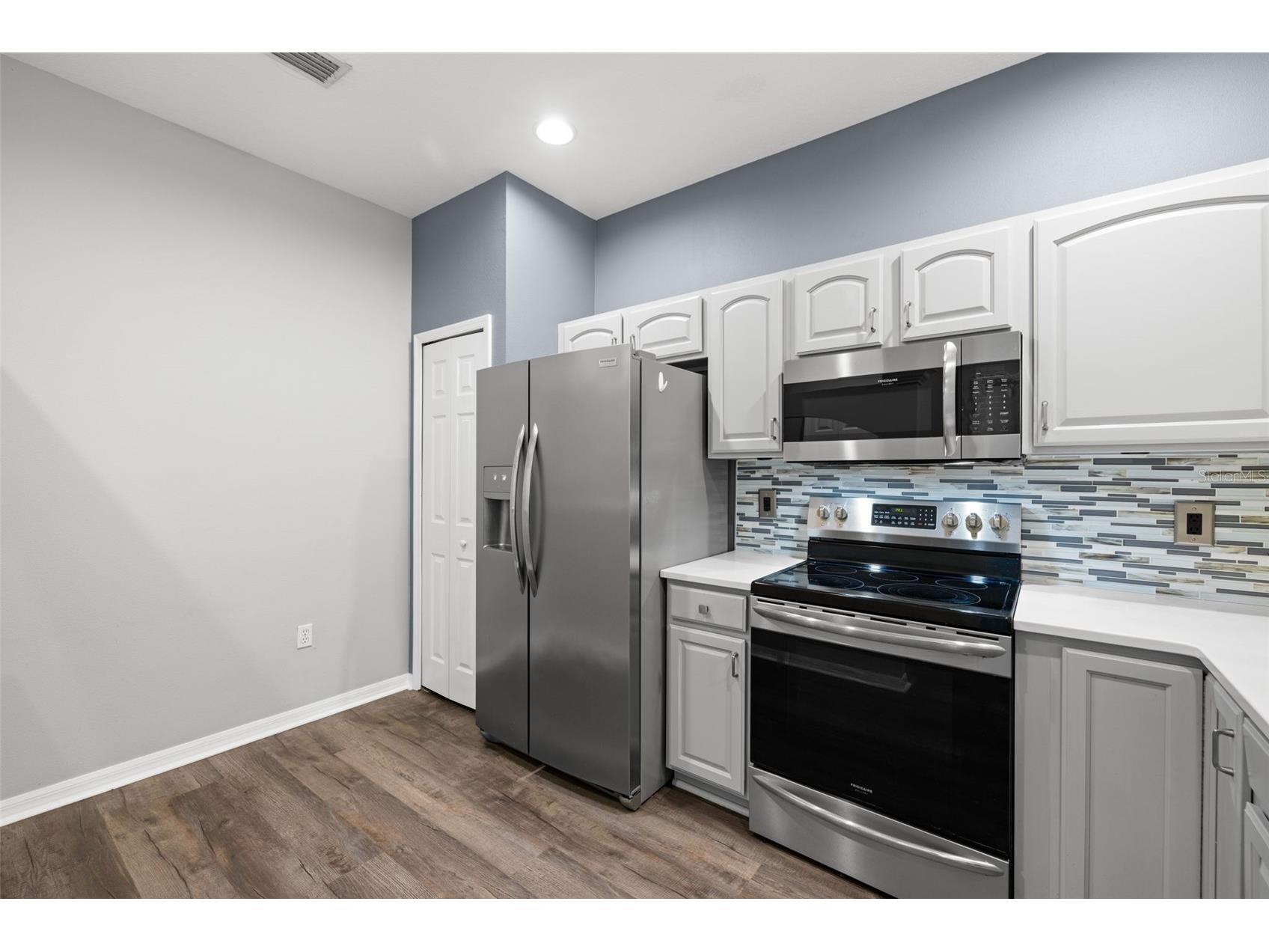 11231 Kapok Grand Circle Saint Petersburg FL 33708 TB8454332 image9