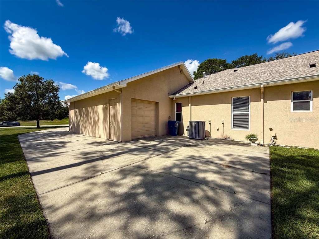 11235 Warm Wind Way Weeki Wachee FL 34614 W7877871 image90