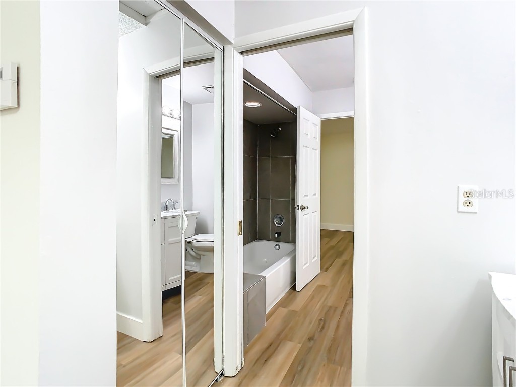 11237 Cedar Hollow Lane Tampa FL 33618 TB8405945 image26