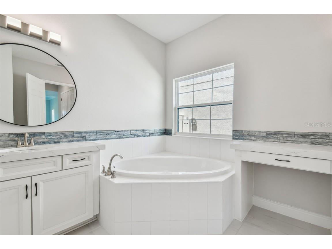 11239 Rustic Timber Loop San Antonio FL 33576 TB8452747 image57