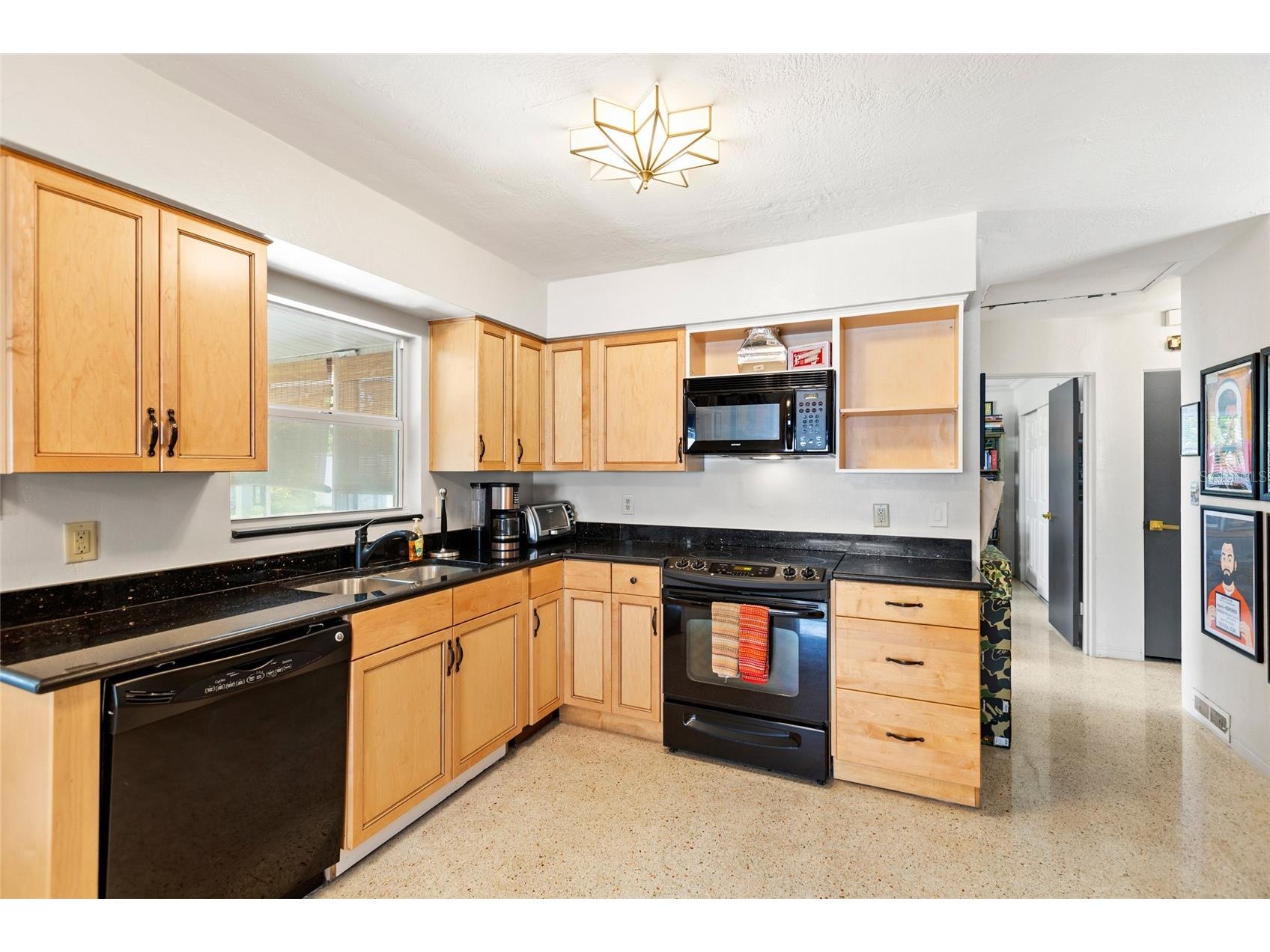 1124 40th Avenue NE Saint Petersburg FL 33703 TB8507963 image17