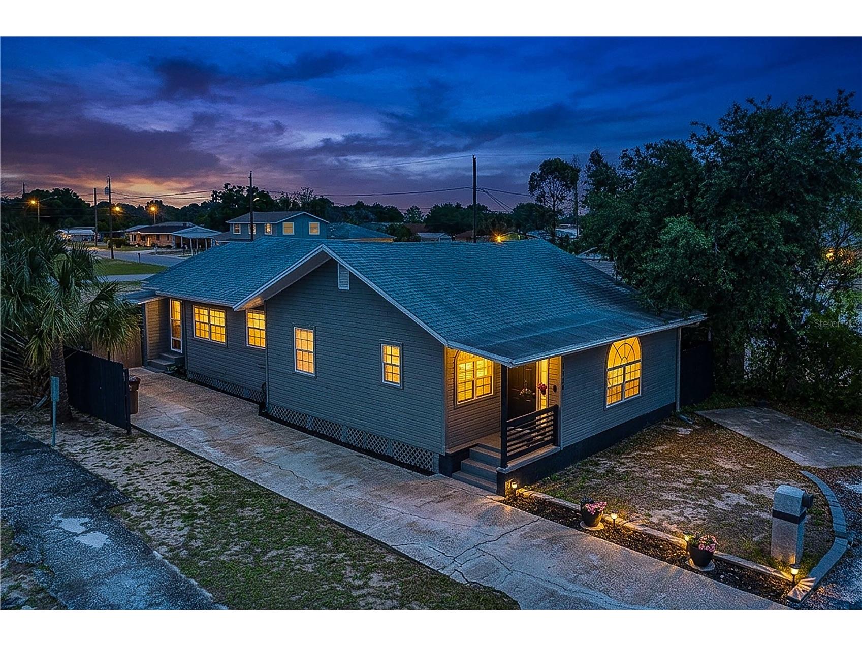 1124 Avenue F Haines City FL 33844 P4938432 image1