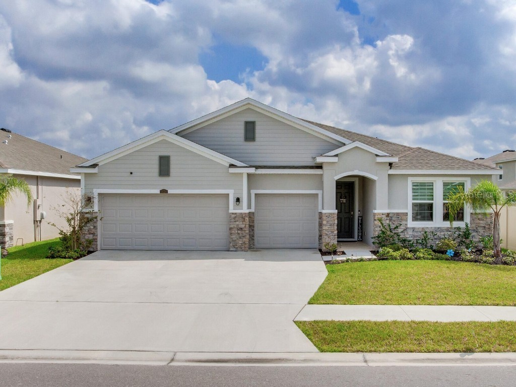 1124 Bering Road Wesley Chapel FL 33543 T3430321 image1