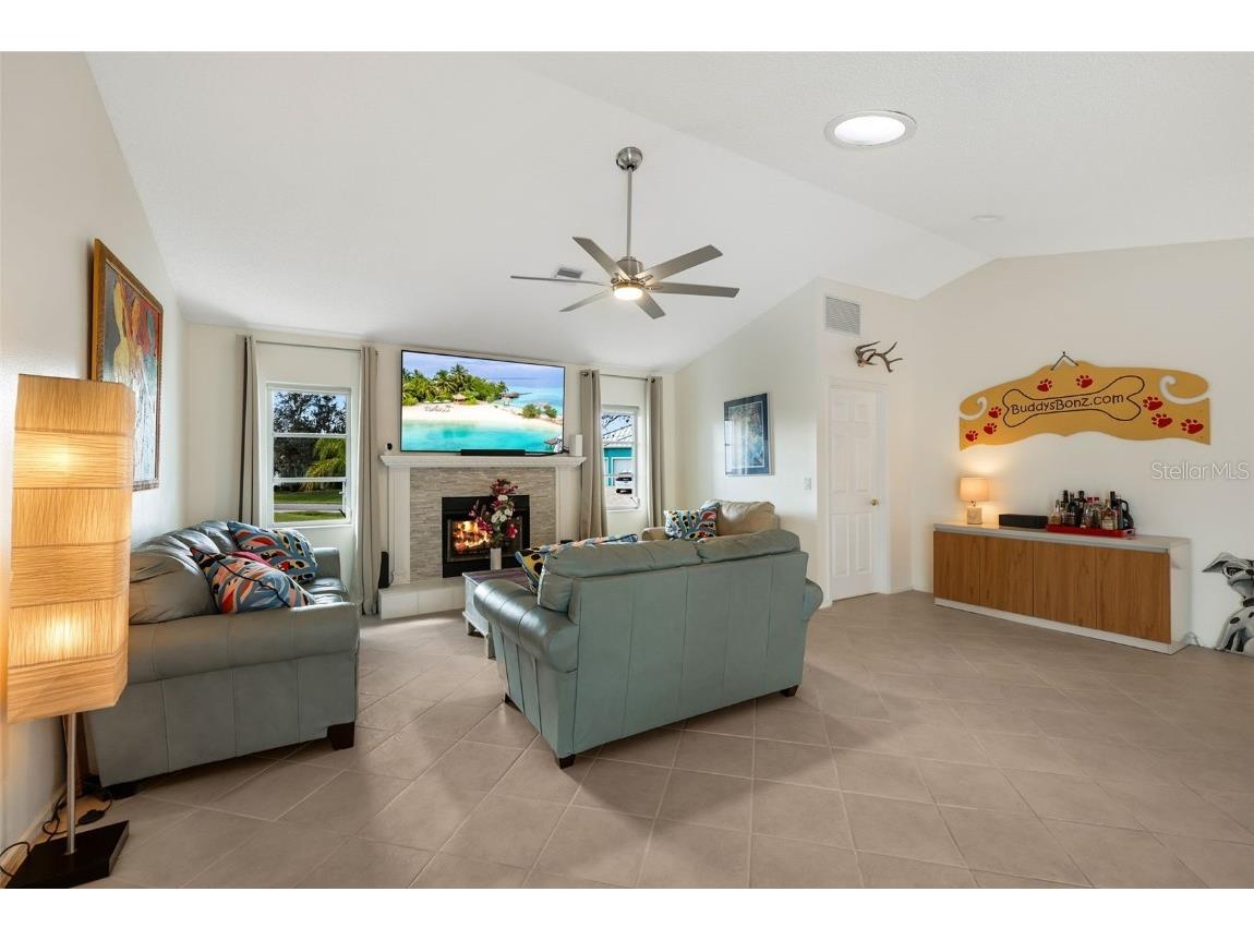 1124 Cheshire Street Port Charlotte FL 33953 - KOENIG WATERWAY C7499595 image16