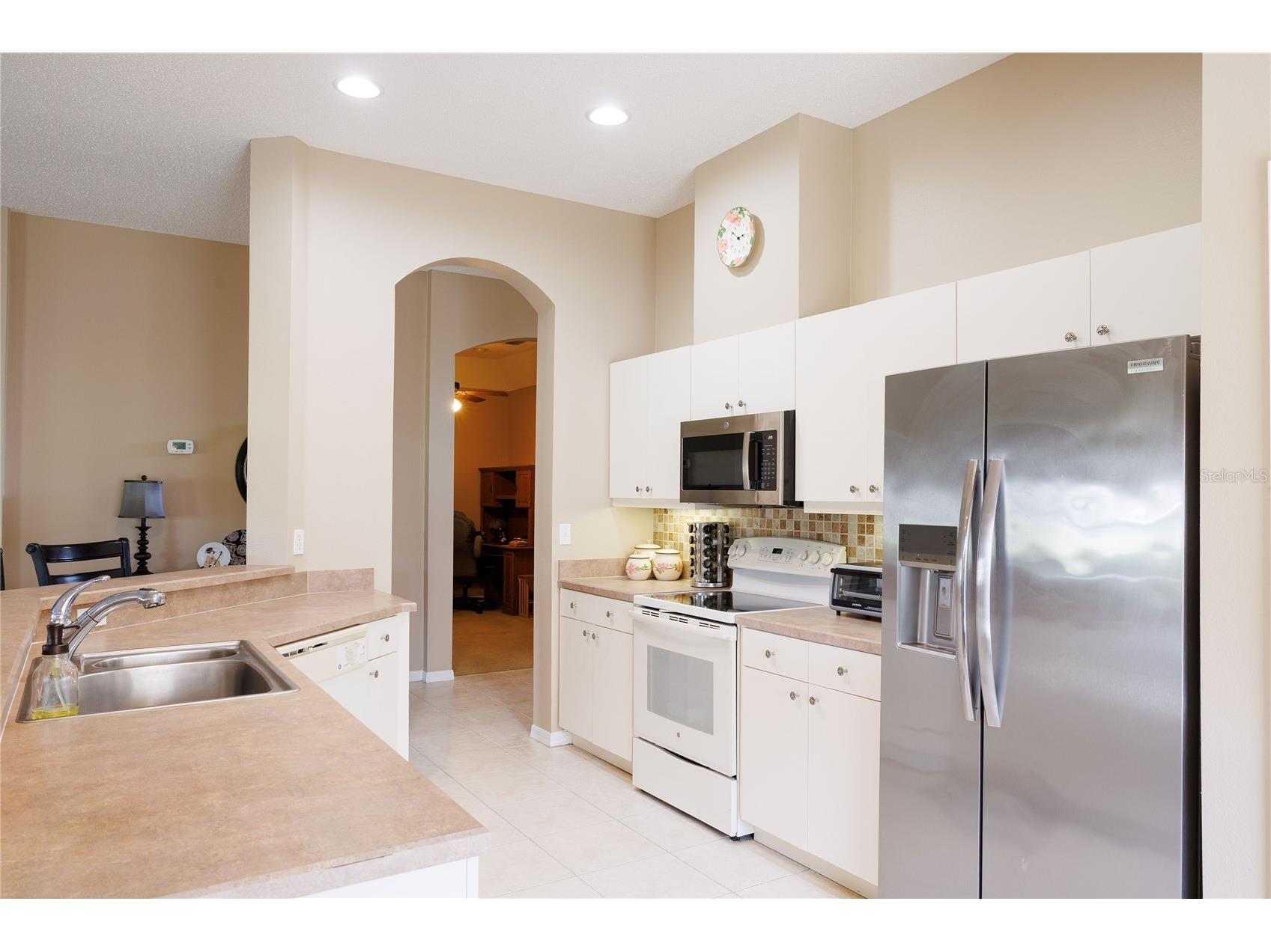 1124 Corinth Greens Drive Sun City Center FL 33573 A4698075 image7