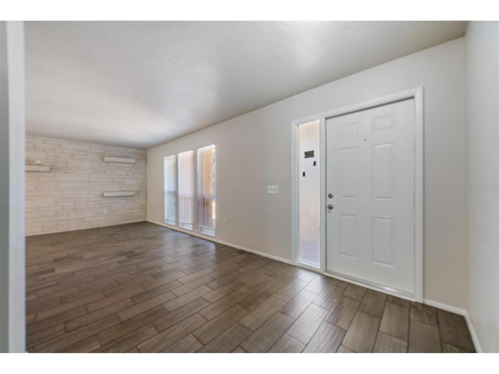 1124 Danny Drive Sarasota FL 34243 TB8500717 image3