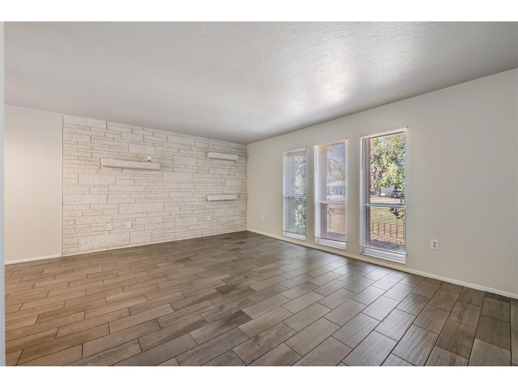 1124 Danny Drive Sarasota FL 34243 TB8500717 image7