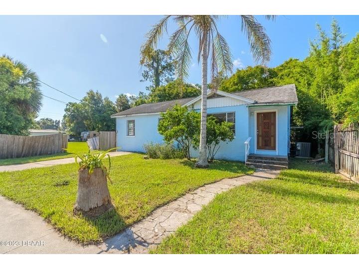 1124 Douglas Avenue Deland FL 32720 V4932767 image1
