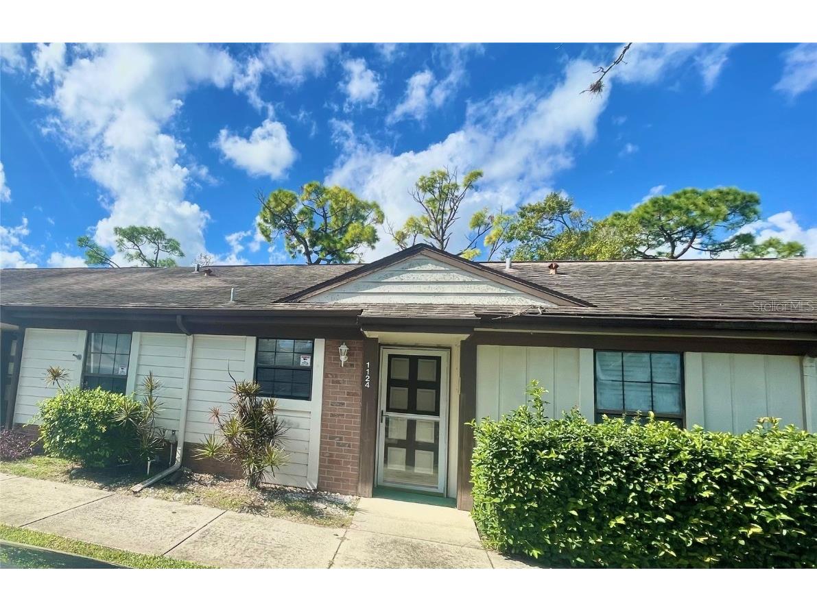 1124 Fairvilla Drive New Smyrna Beach FL 32168 O6152938 image1