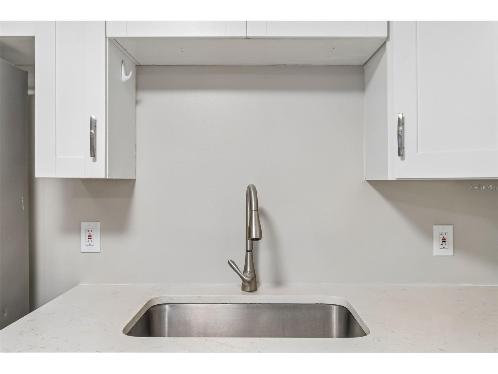 1124 Jadewood Avenue Clearwater FL 33759 TB8526437 image17