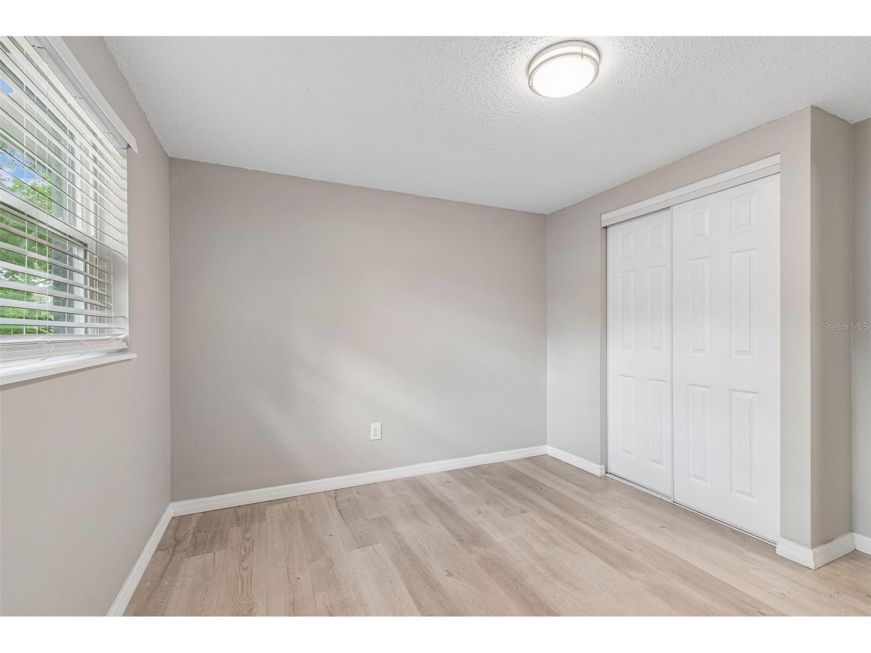 1124 Jadewood Avenue Clearwater FL 33759 TB8526437 image24